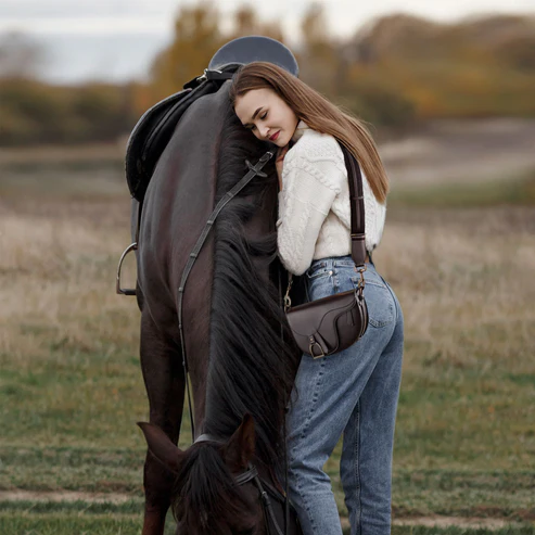 Luxury Leather Handbag in Black-HT043 - Image 4